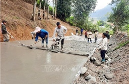 Giao thông mở hướng phát triển kinh tế mới cho vùng biên