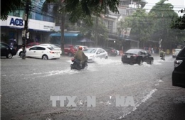 Mưa to tiếp tục lan rộng, cảnh báo lũ, sạt lở đất