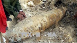 Thu gom bom Napal còn sót lại sau chiến tranh ở Cà Mau