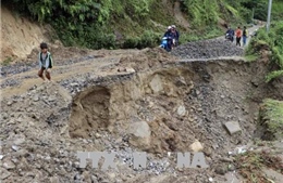 Thông đường đến các xã biên giới sau mưa lũ tại Phong Thổ, Lai Châu