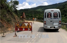 Thông xe các tuyến Quốc lộ, tỉnh lộ qua Thanh Hóa, Nghệ An bị chia cắt do sạt lở