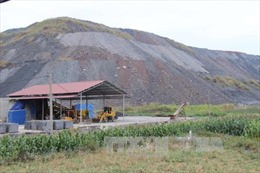 Nhà nứt toác, sụt lún và nơm nớp sạt lở từ mỏ than Khánh Hòa 