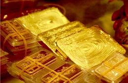 Trồi sụt suốt tuần qua, vàng bất ngờ lội ngược dòng, thu hẹp đà giảm