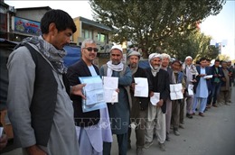 Bạo lực bầu cử ở Afghanistan khiến 130 người thương vong