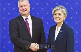 Đặc phái viên Mỹ họp kín với Ngoại trưởng Hàn Quốc