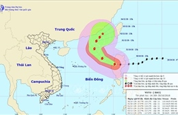 Bão Yutu di chuyển theo hướng Tây Tây Bắc, vùng gần tâm bão đi qua giật cấp 14 