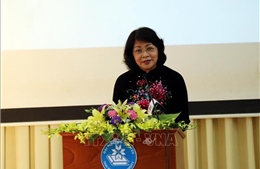Phó Chủ tịch nước Đặng Thị Ngọc Thịnh trao tặng 50 căn nhà tình nghĩa cho các gia đình khó khăn 