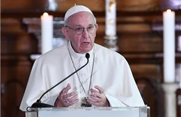 Lần đầu tiên Giáo hoàng lên tiếng kêu gọi cho 49 người di cư được cứu trên biển Địa Trung Hải