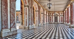 Cung điện Versailles nhận lại khối đá cẩm thạch đỏ sau gần 350 năm đặt hàng 