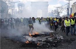 Không xảy ra bạo loạn trong cuộc biểu tình &#39;Áo vàng&#39; tại Paris