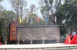 Khánh thành bia lưu niệm Văn phòng Khu ủy V và công nhận hai xã an toàn khu ở Quảng Nam