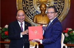 Thủ tướng Nguyễn Xuân Phúc thăm Đại sứ quán Việt Nam tại Trung Quốc