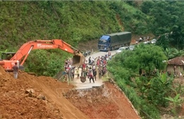 Quốc lộ 4H tại Lai Châu lại bị chia cắt do mưa lũ