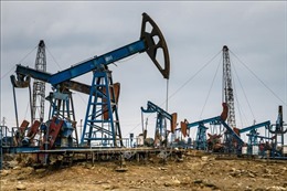 Giá dầu thế giới giảm do triển vọng nhu cầu yếu đi