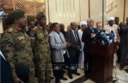 Hội đồng quân sự Sudan và phe đối lập ký Tuyên bố Hiến pháp