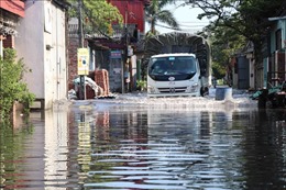 Ngập sâu giữa thành phố Bắc Ninh dù bão đã đi qua
