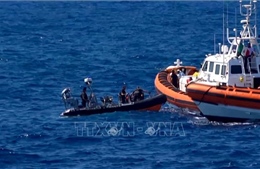 Tây Ban Nha tiếp nhận người di cư trên tàu Open Arms