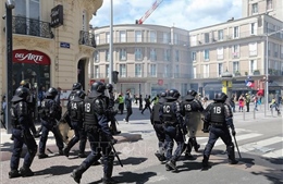 Pháp triển khai lực lượng an ninh lớn tại Paris đề phòng biểu tình bạo loạn