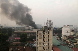 Hà Nội: Xuất hiện cột khói lớn tại Cung Văn hoá Lao động hữu nghị Việt Xô