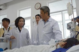 Thứ trưởng Bộ Y tế thăm sản phụ nguy kịch nghi do sử dụng thuốc gây tê