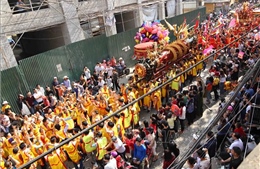 Hàng nghìn người tham dự lễ hội rước pháo Đồng Kỵ
