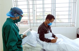 Các y, bác sĩ Bệnh viện hữu nghị Việt Tiệp trong những ngày phòng, chống virus Corona