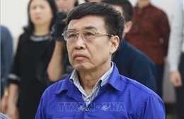  Cựu Thứ trưởng Lê Bạch Hồng được giảm án
