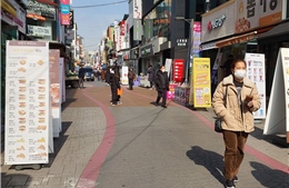 Người dân Seoul bình tĩnh đối phó với dịch COVID-19