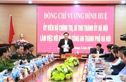Bí thư Thành ủy Hà Nội làm việc với Công an thành phố về phòng, chống dịch COVID-19