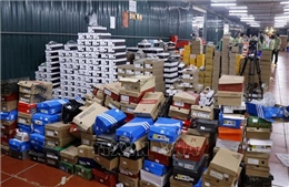 Kiểm đếm được 237 mặt hàng tại kho chứa hàng lậu 10.000 m2 ở Lào Cai