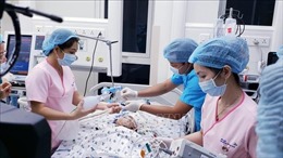 Báo chí quốc tế đưa tin về cuộc phẫu thuật tách rời cặp song sinh dính liền vùng chậu tại Việt Nam