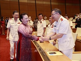 Chủ tịch Quốc hội Nguyễn Thị Kim Ngân gặp mặt các điển hình tiên tiến trong lực lượng Công an nhân dân