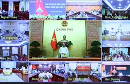 Thủ tướng Nguyễn Xuân Phúc: Tăng cường hệ thống, nâng cao khả năng xét nghiệm COVID-19