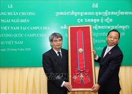 Truy tặng Huân chương Hữu nghị hạng Mahasena của Campuchia cho nguyên Đại sứ Ngô Điền