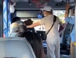 Sa thải thanh tra xe buýt xúc phạm hành khách