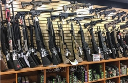 Walmart ngừng trưng bày súng, đạn tại các quầy hàng