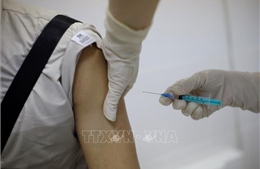Cảnh báo về các thuyết âm mưu liên quan vaccine ngừa COVID-19