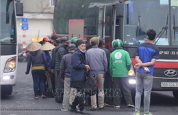 Hà Nội: Ra quân xử phạt những người không đeo khẩu trang nơi công cộng