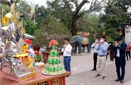 Lễ khai ấn đền Trần chỉ thực hiện nghi lễ truyền thống trong cung Thiên Trường