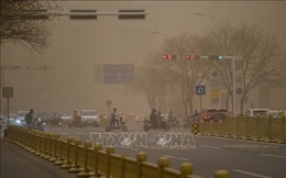 Trung Quốc tiếp tục ban bố cảnh báo vàng về bão cát tại nhiều địa phương