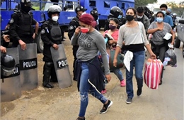 Guatemala cho phép sử dụng vũ lực chặn người di cư