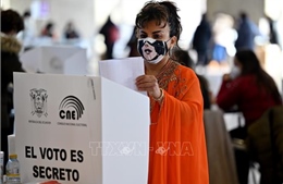 Bầu cử tổng thống Ecuador: Trước thời khắc quyết định