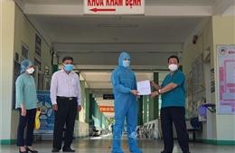 Đà Nẵng: Bệnh nhân đầu tiên mắc COVID-19 đợt dịch tháng 5/2021 xuất viện