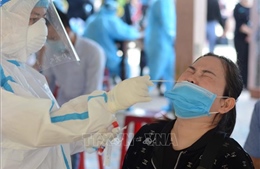 Lấy mẫu xét nghiệm SARS-CoV-2 đối với những người có nguy cơ cao