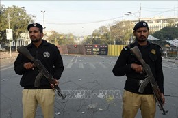 Pakistan: Xả súng nhằm vào xe chở giáo viên khiến 4 cô giáo bị thương
