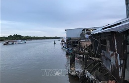 Phát triển bền vững thích ứng với biến đổi khí hậu: Cà Mau với bài toán &#39;giữ đất&#39;