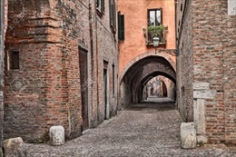 UNESCO công nhận 12 cổng vòm thời Trung cổ của Italy là di sản thế giới