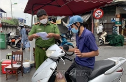 Hà Nội: Thu hẹp phong tỏa tại ổ dịch COVID-19 phường Chương Dương