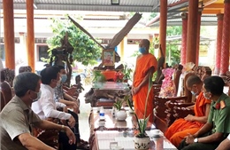 Thăm, chúc mừng đồng bào Khmer nhân Lễ Sene Dolta cổ truyền