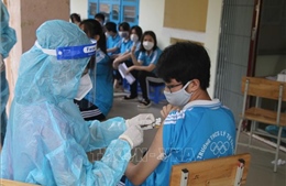 Trà Vinh: Tiêm vaccine phòng COVID-19 cho trên 43.200 học sinh 